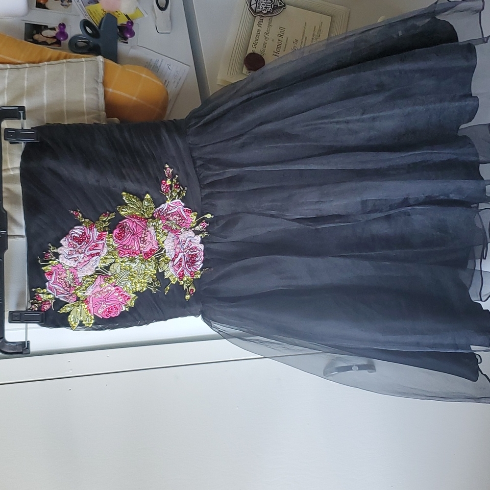 Betsy Johnson dress Size 4 (fits like a 2!)